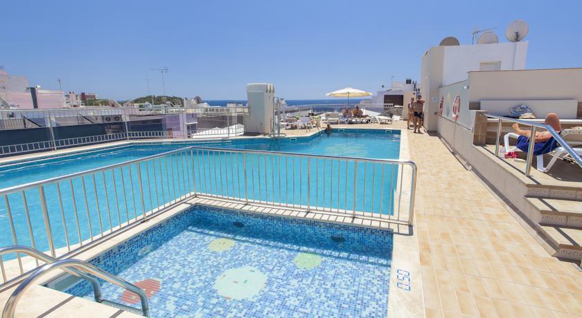 Aparthotel Duquesa Playa Санта-Еулалія-дель-Ріо Екстер'єр фото