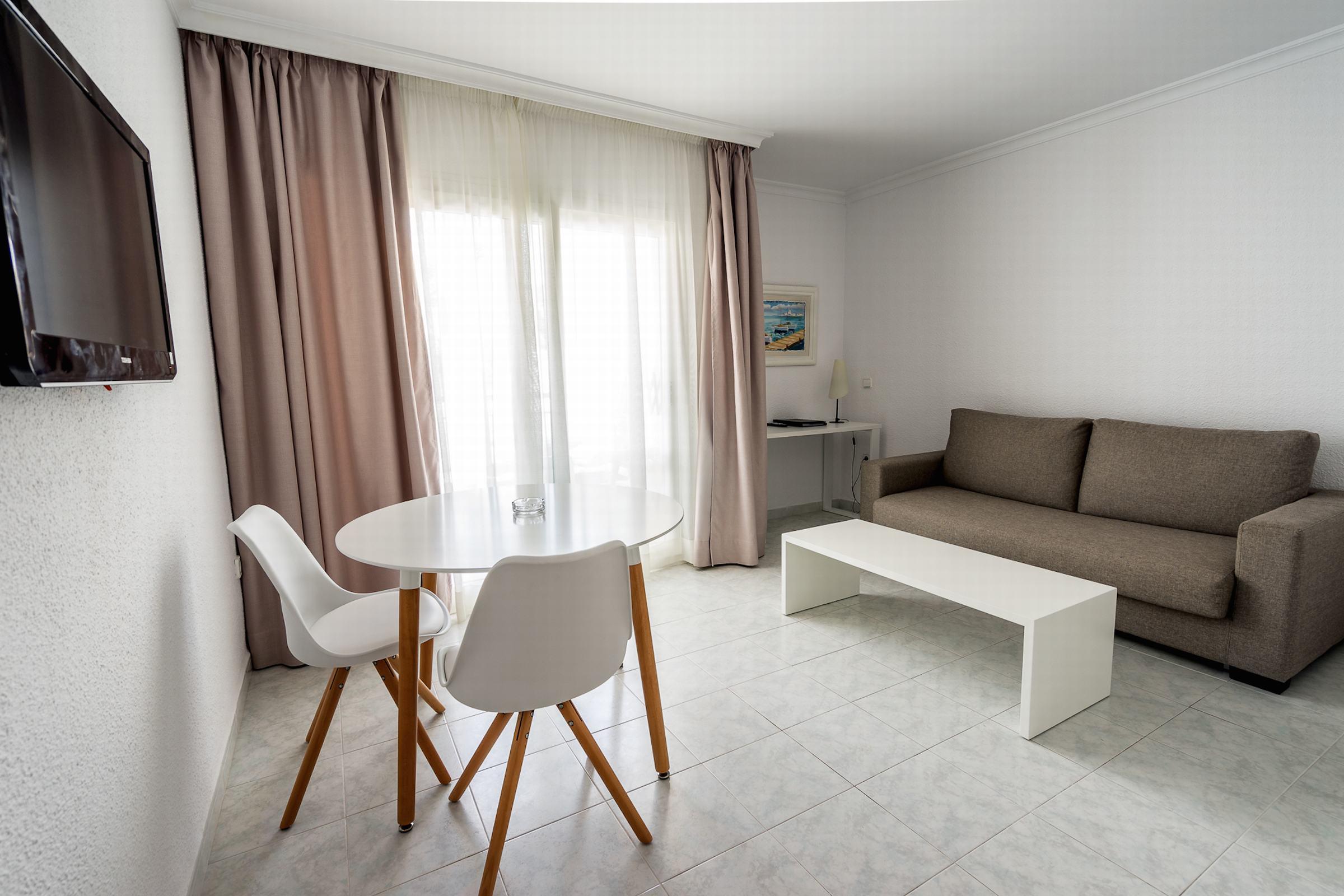 Aparthotel Duquesa Playa Санта-Еулалія-дель-Ріо Екстер'єр фото
