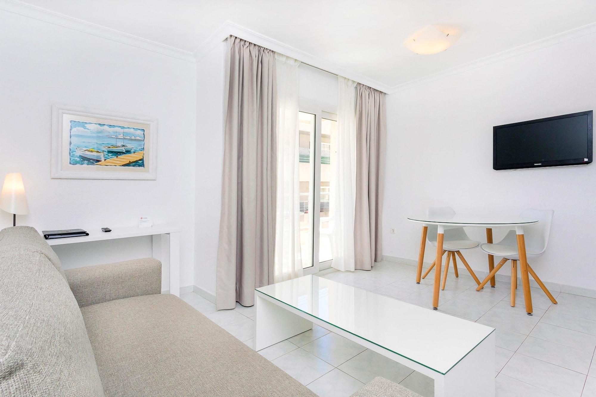 Aparthotel Duquesa Playa Санта-Еулалія-дель-Ріо Екстер'єр фото