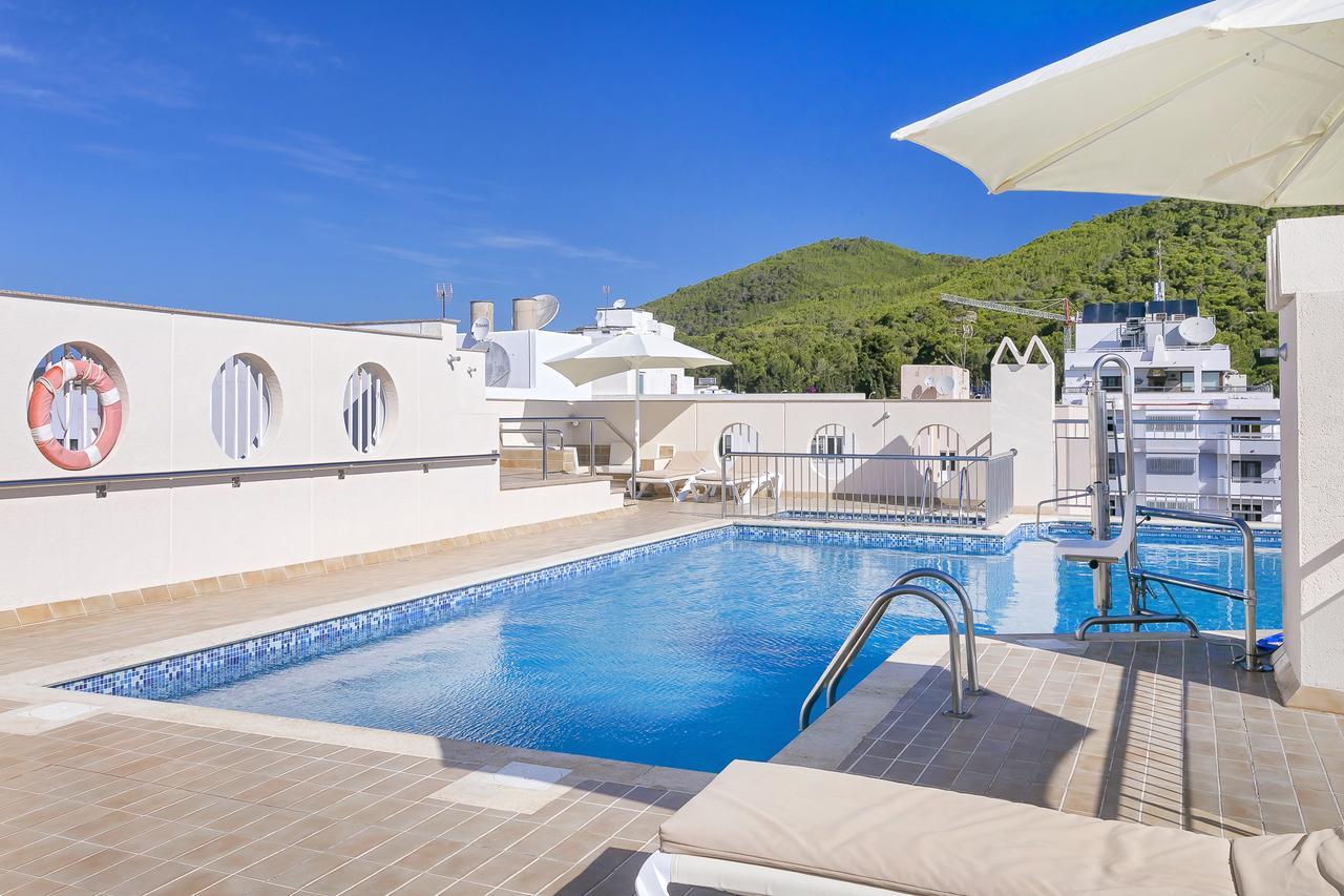 Aparthotel Duquesa Playa Санта-Еулалія-дель-Ріо Екстер'єр фото